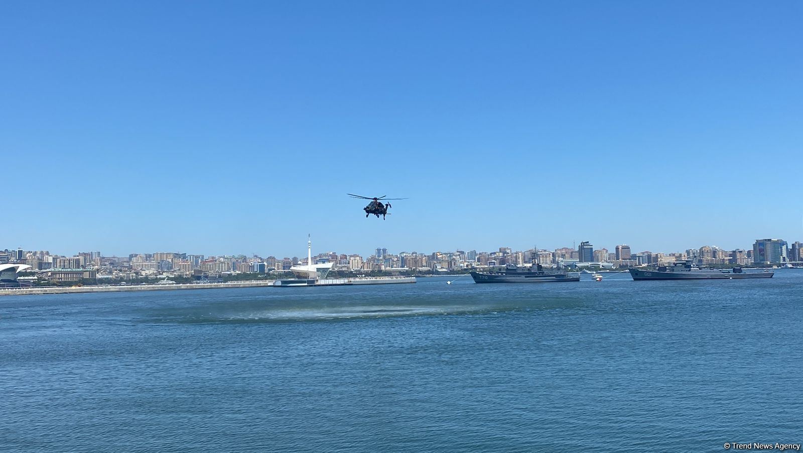 "TEKNOFEST"in dördüncü günü çərçivəsində Bakıda növbəti aviaşou keçirilib (FOTO/VİDEO)