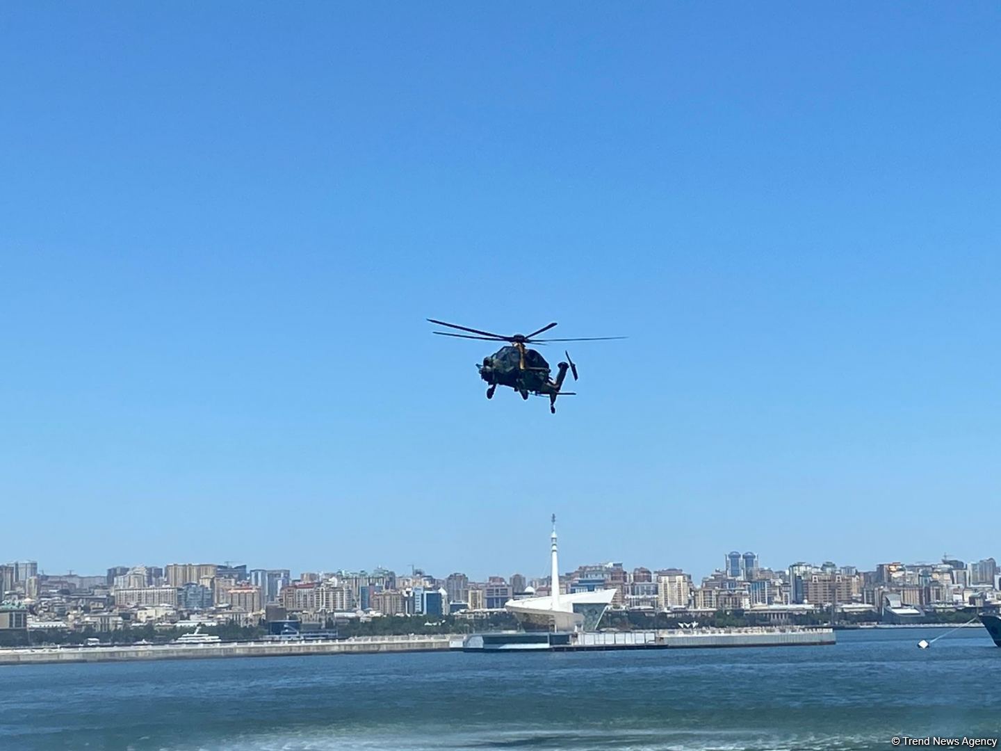 "TEKNOFEST"in dördüncü günü çərçivəsində Bakıda növbəti aviaşou keçirilib (FOTO/VİDEO)