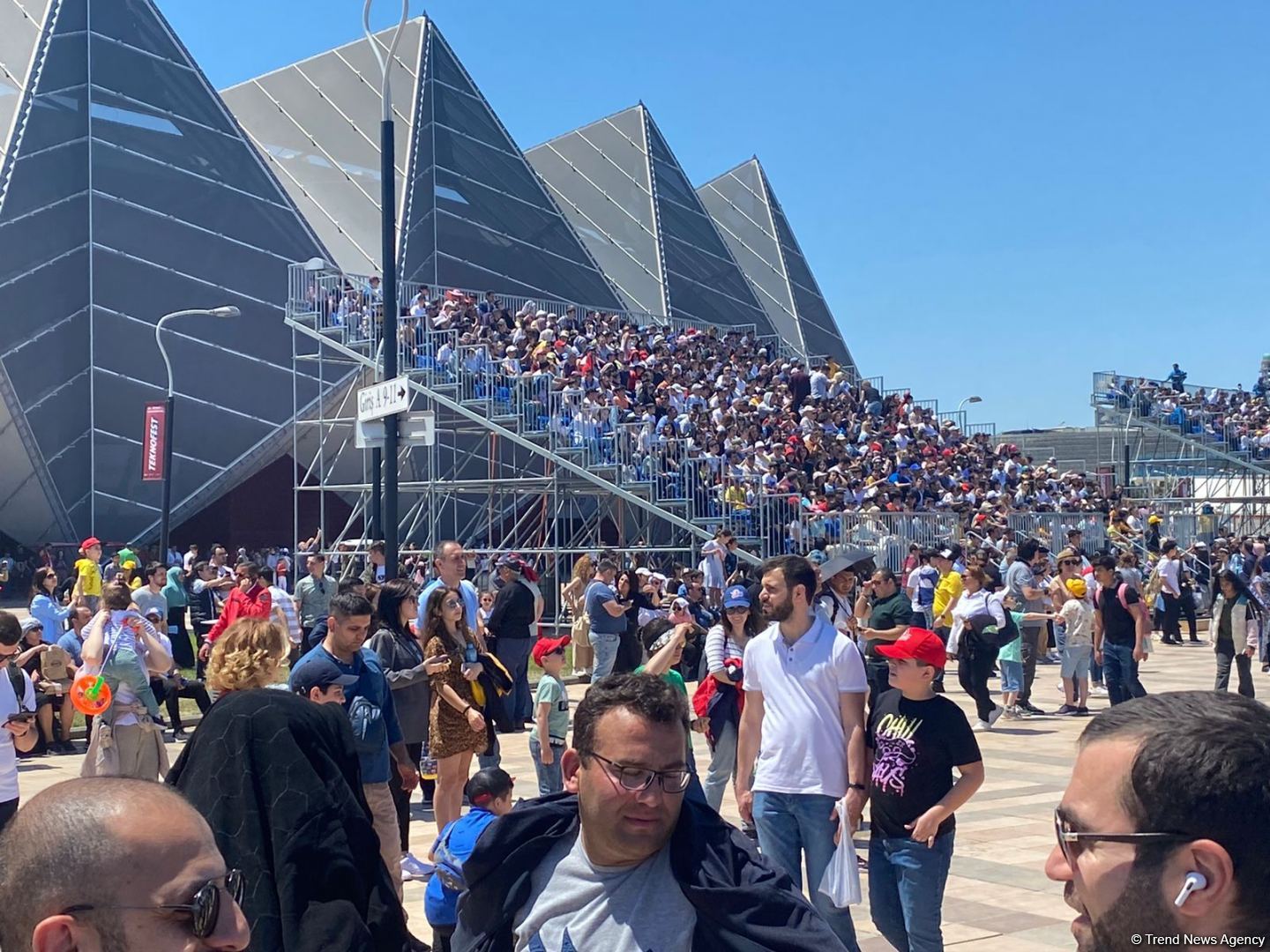"TEKNOFEST"in dördüncü günü çərçivəsində Bakıda növbəti aviaşou keçirilib (FOTO/VİDEO)