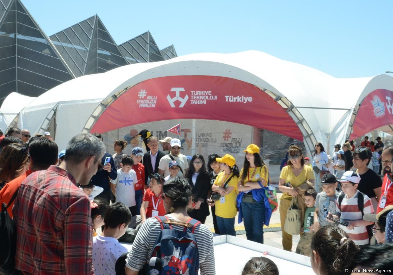 Bakıda "TEKNOFEST"in dördüncü günü start götürüb (FOTO)