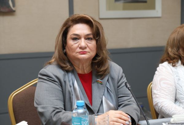 30 il əvvəl bu gün Azərbaycan siyasi xəritədən silinmək təhlükəsindən qurtardı - Hicran Hüseynova