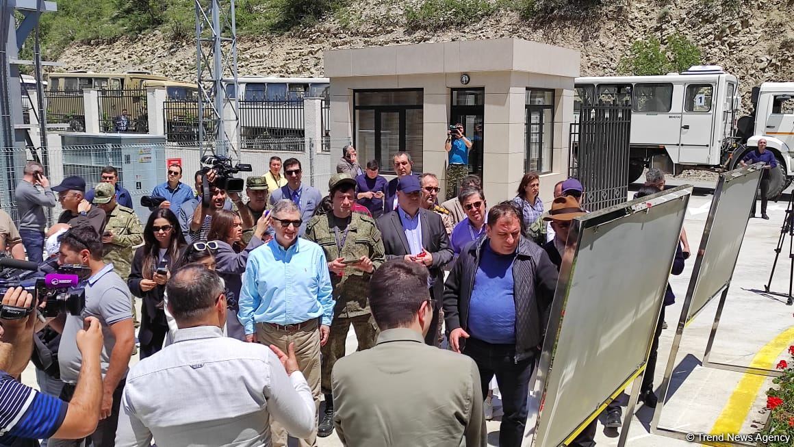 Diplomatlar Qarabağda su elektrik stansiyalarının bərpası işləri ilə tanış olublar (FOTO)