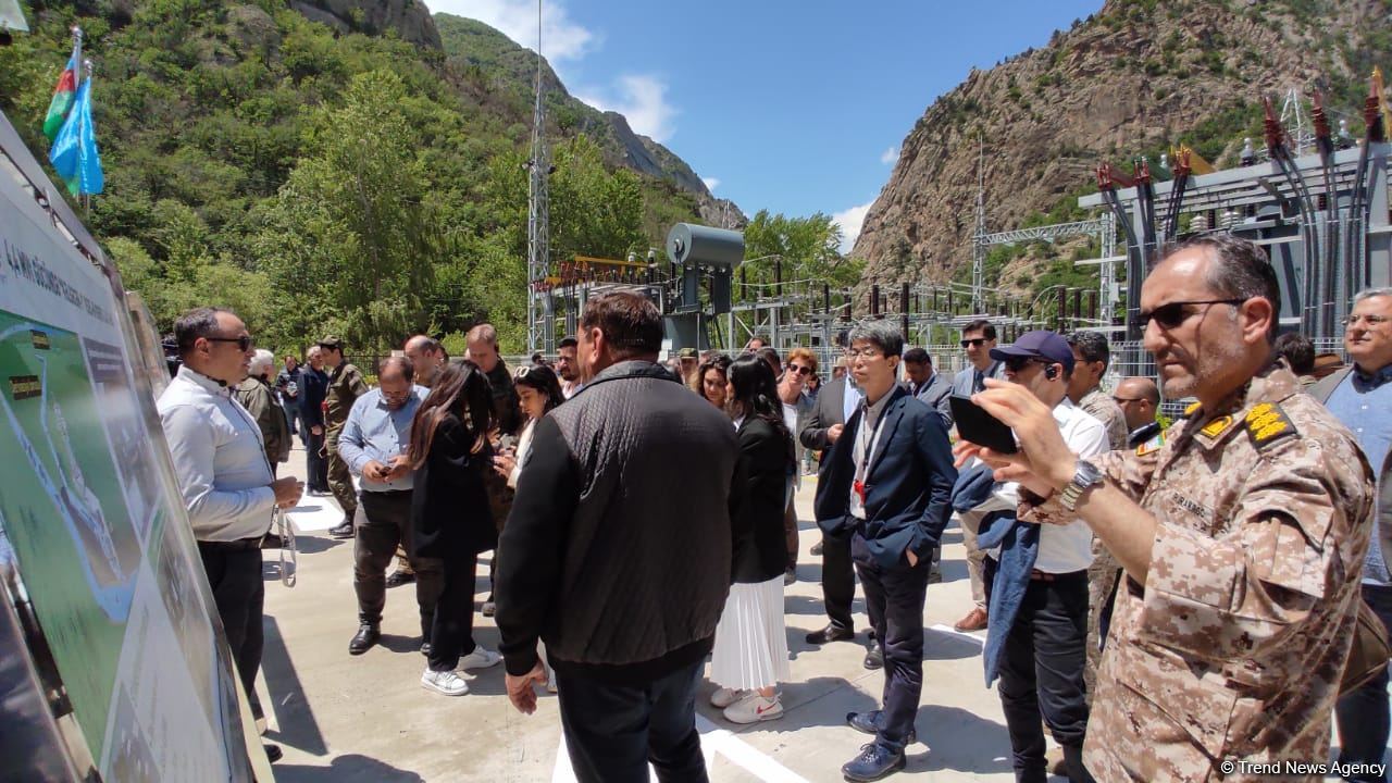Diplomatlar Qarabağda su elektrik stansiyalarının bərpası işləri ilə tanış olublar (FOTO)