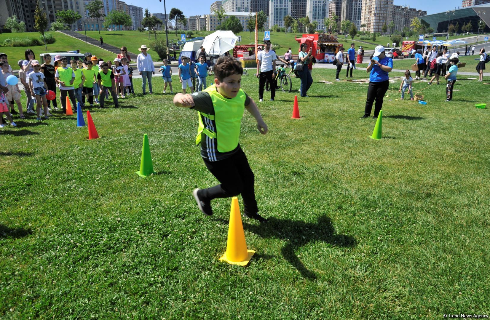 Heydər Əliyev Mərkəzinin parkında “Uşaq festivalı” keçirilib (FOTO)