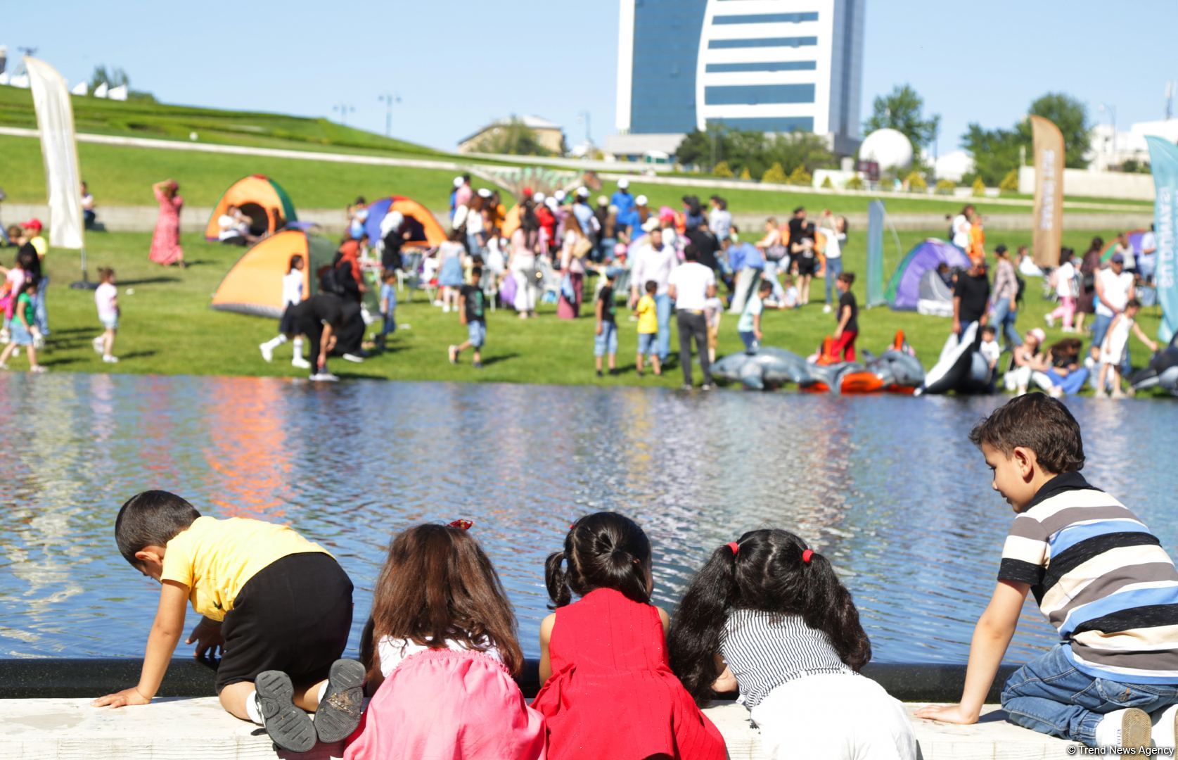 Heydər Əliyev Mərkəzinin parkında “Uşaq festivalı” keçirilib (FOTO)