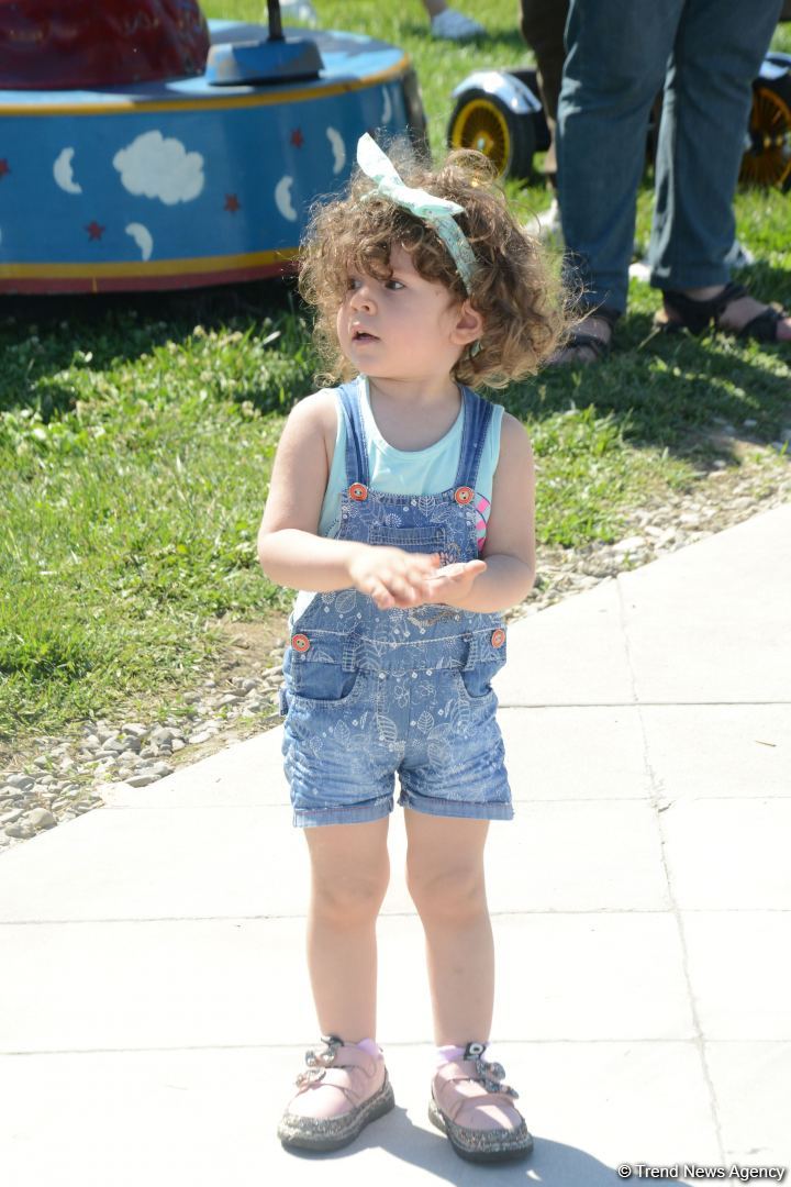 Heydər Əliyev Mərkəzinin parkında “Uşaq festivalı” keçirilib (FOTO)