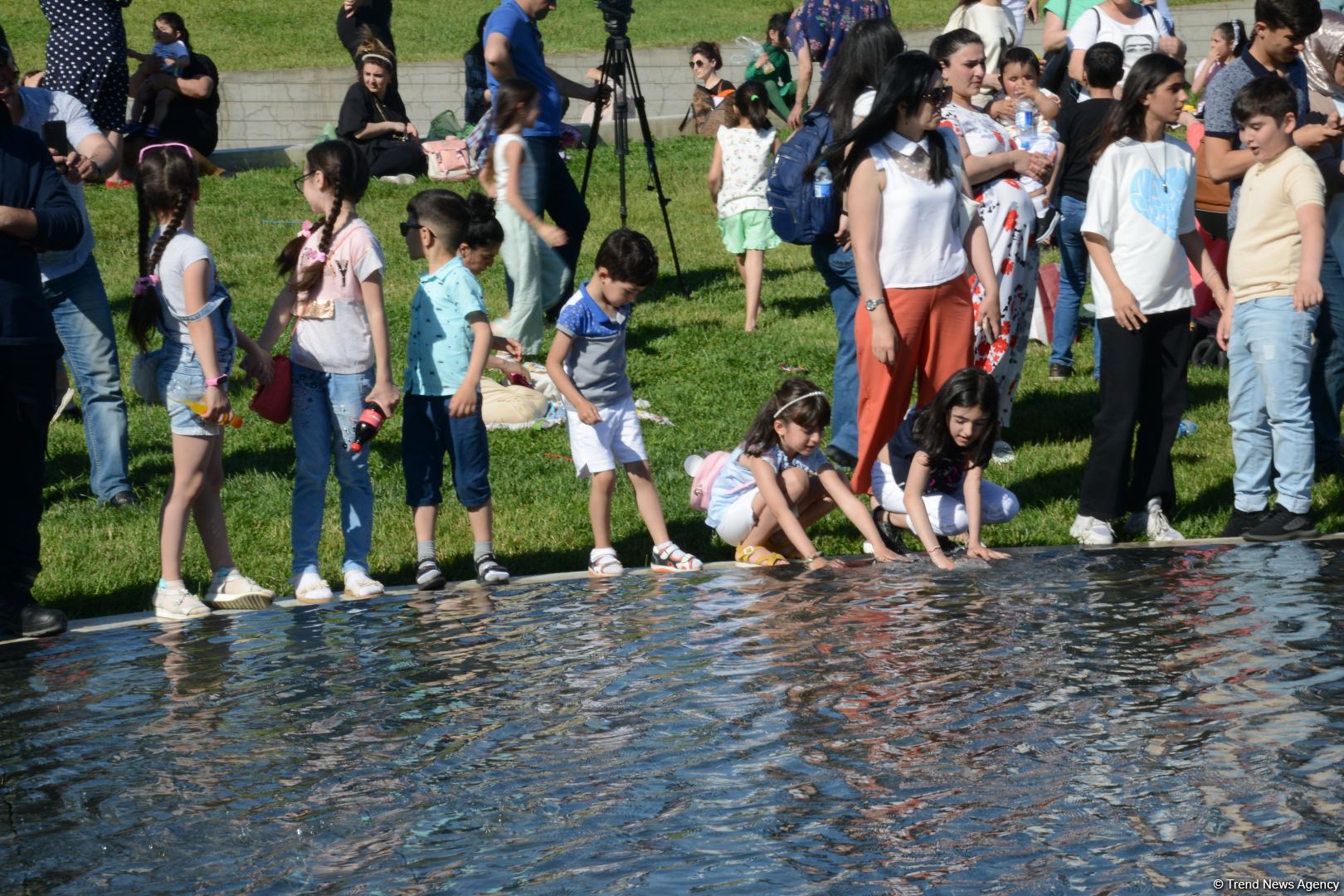 Heydər Əliyev Mərkəzinin parkında “Uşaq festivalı” keçirilib (FOTO)