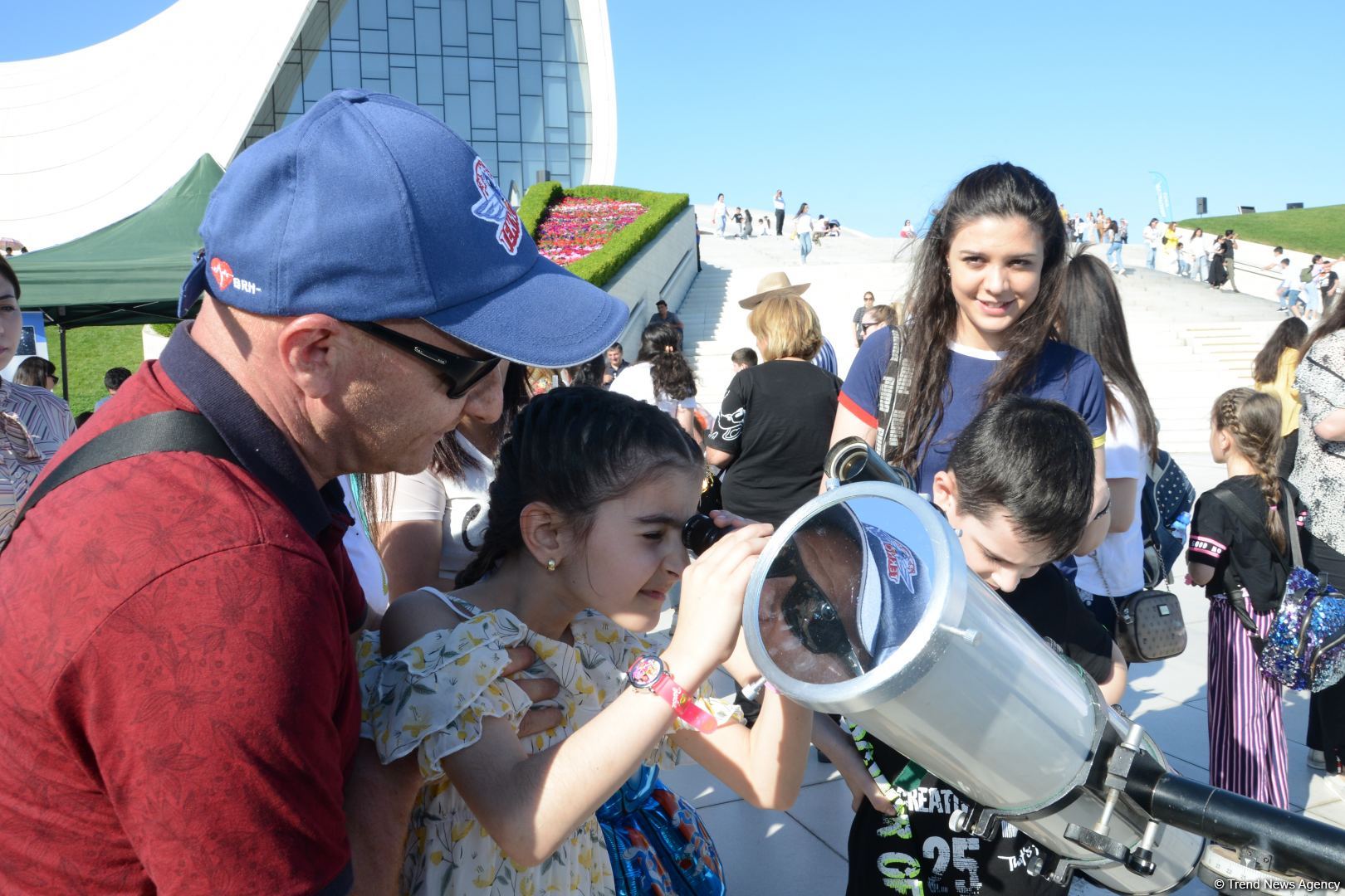 Heydər Əliyev Mərkəzinin parkında “Uşaq festivalı” keçirilib (FOTO)