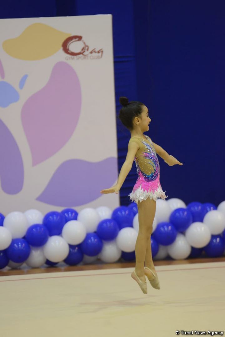 Bədii gimnastika üzrə "Ocaq Sport" klubunun açıq birinciliyinin ikinci günü start götürüb (FOTO)