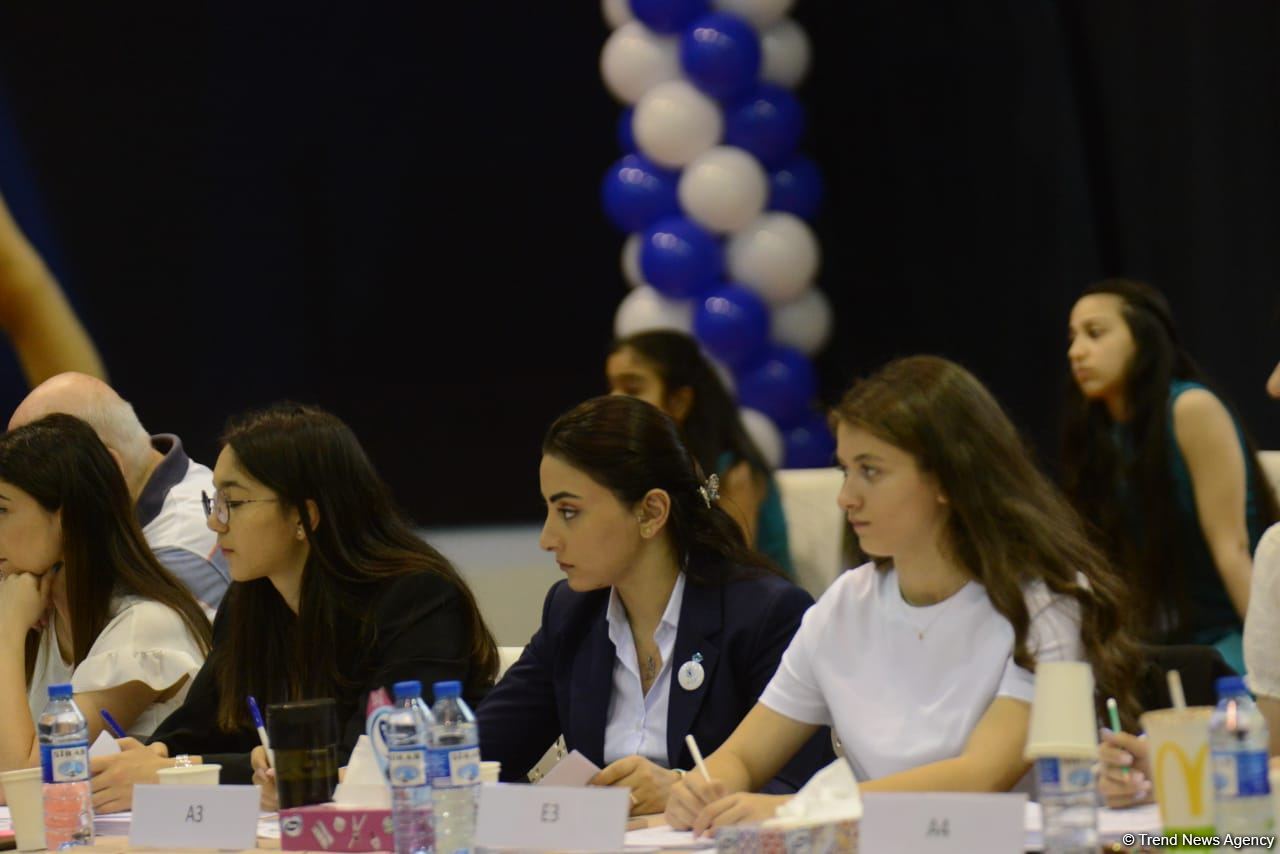 Bədii gimnastika üzrə "Ocaq Sport" klubunun açıq birinciliyinin ikinci günü start götürüb (FOTO)