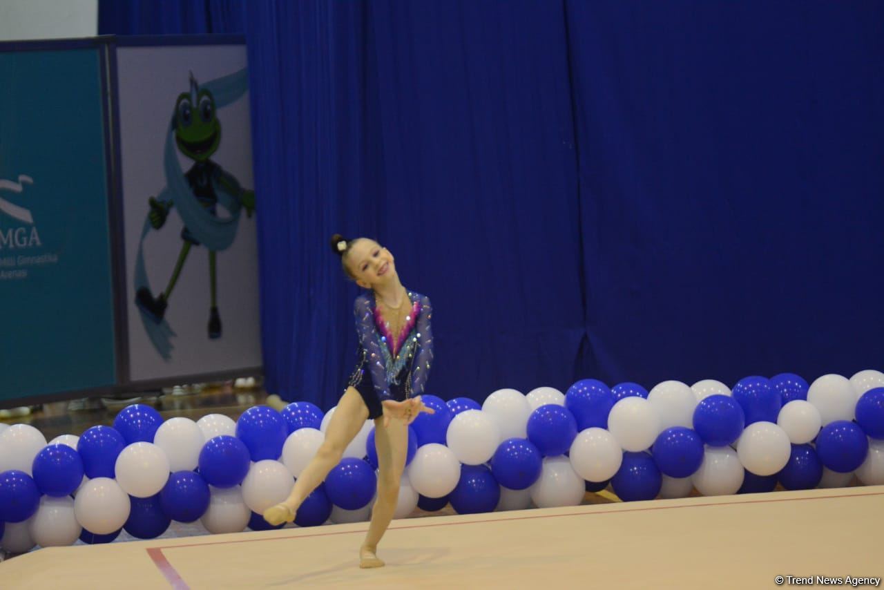 Bədii gimnastika üzrə "Ocaq Sport" klubunun açıq birinciliyinin ikinci günü start götürüb (FOTO)