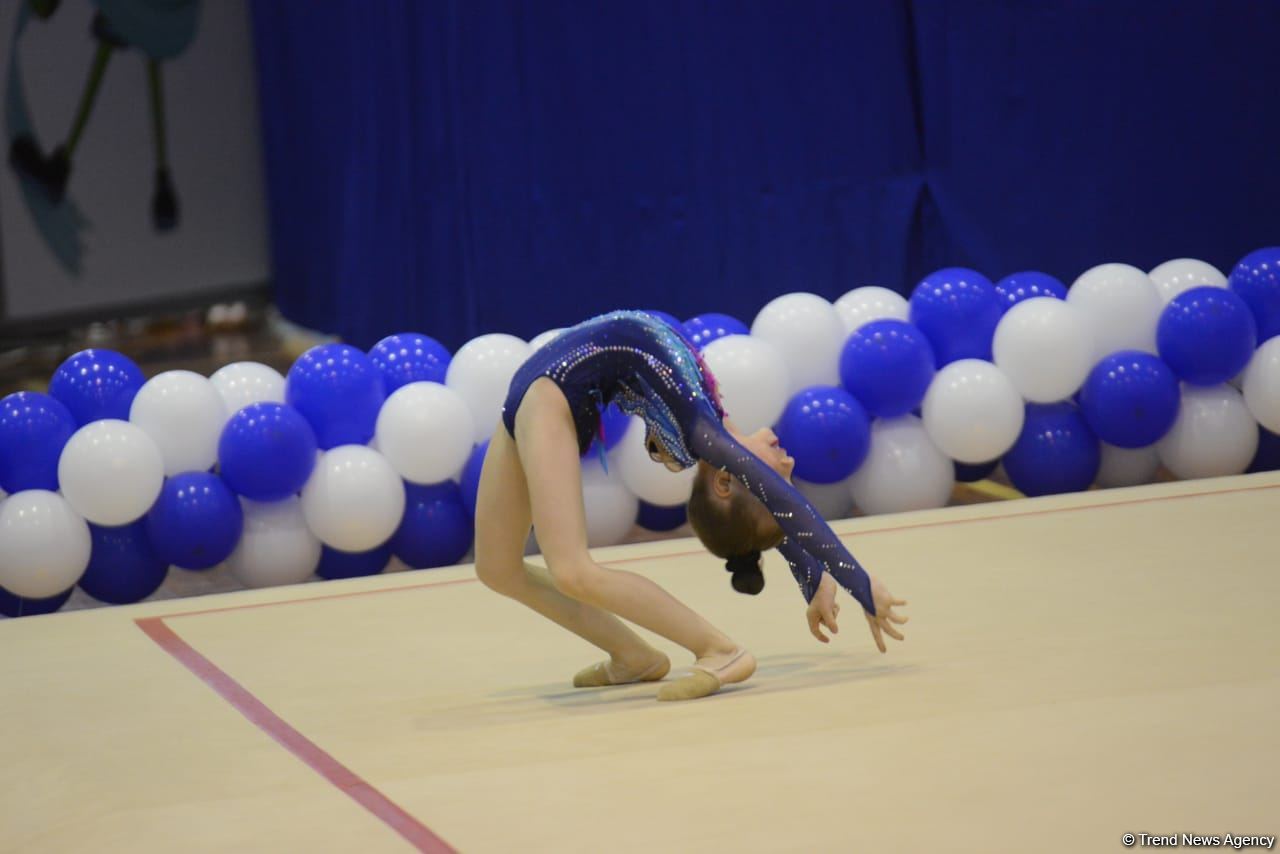 Bədii gimnastika üzrə "Ocaq Sport" klubunun açıq birinciliyinin ikinci günü start götürüb (FOTO)