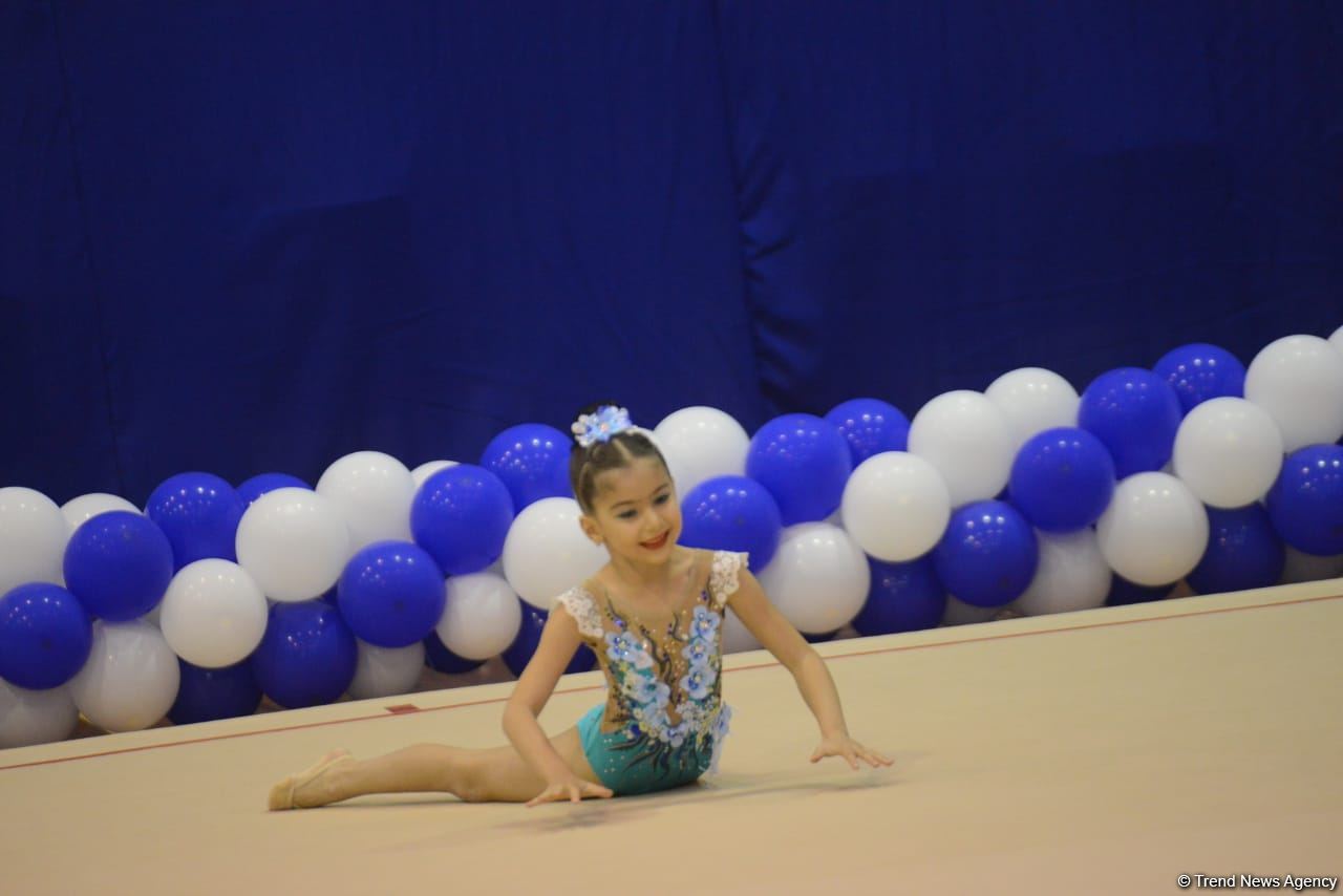 Bədii gimnastika üzrə "Ocaq Sport" klubunun açıq birinciliyinin ikinci günü start götürüb (FOTO)