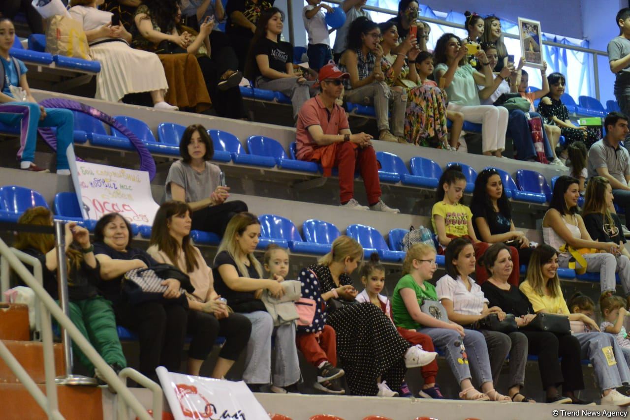 Bədii gimnastika üzrə "Ocaq Sport" klubunun açıq birinciliyinin ikinci günü start götürüb (FOTO)