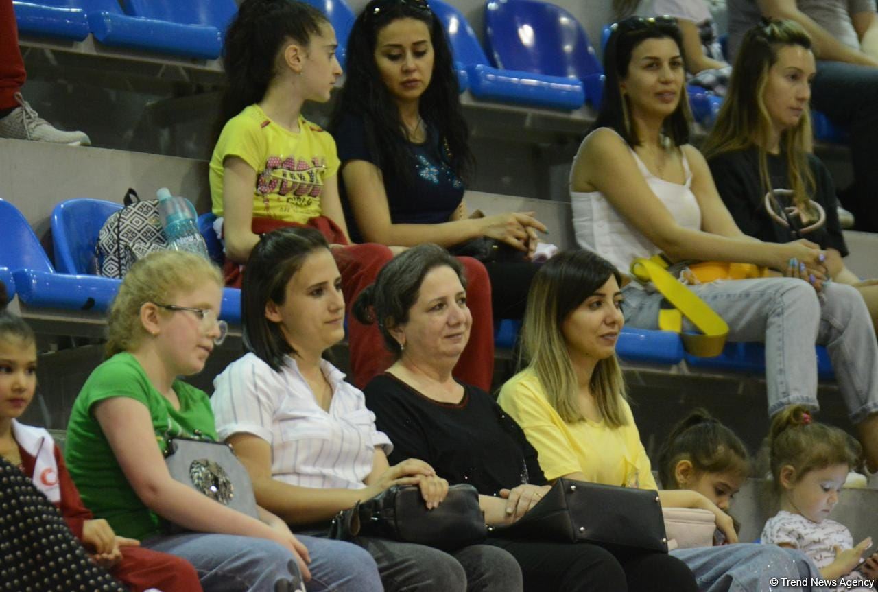 Bədii gimnastika üzrə "Ocaq Sport" klubunun açıq birinciliyinin ikinci günü start götürüb (FOTO)