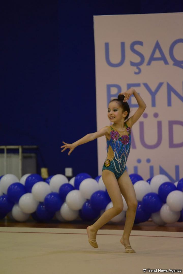 Bədii gimnastika üzrə "Ocaq Sport" klubunun açıq birinciliyinin ikinci günü start götürüb (FOTO)