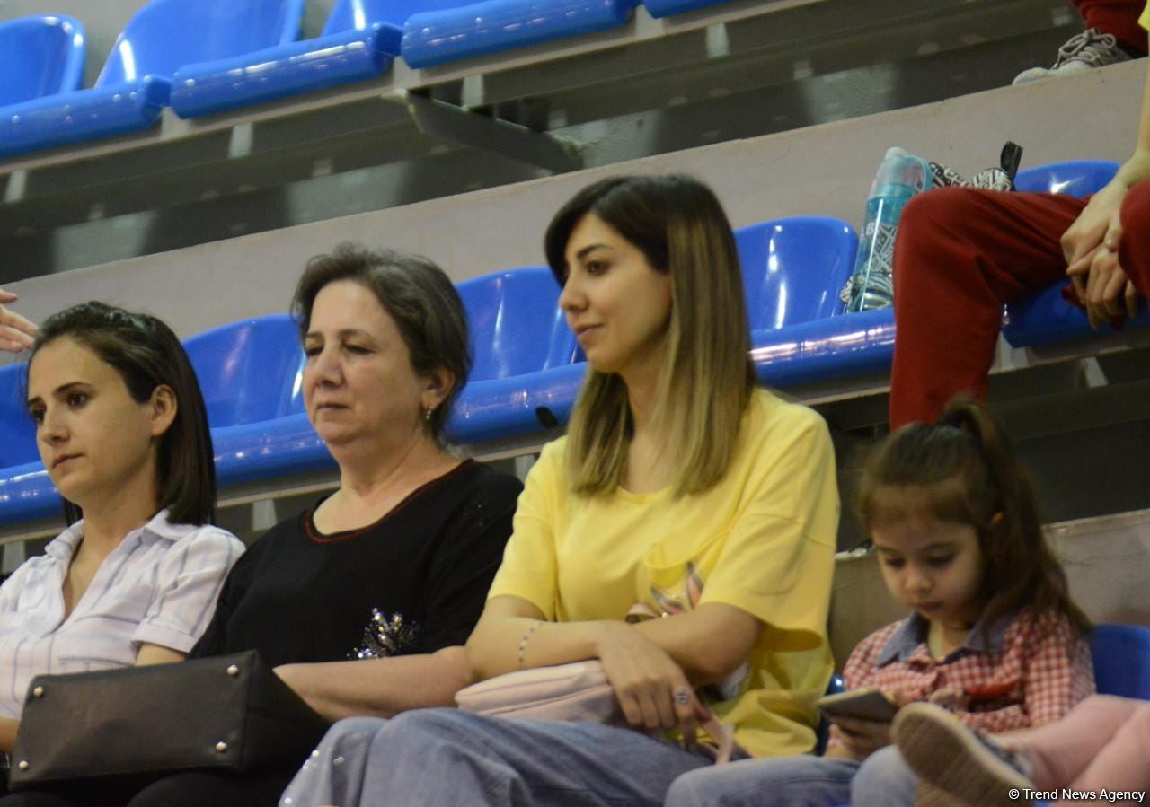 Bədii gimnastika üzrə "Ocaq Sport" klubunun açıq birinciliyinin ikinci günü start götürüb (FOTO)