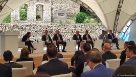 Şuşada Bakı Enerji Həftəsi çərçivəsində xüsusi sessiya keçirilir (FOTO)
