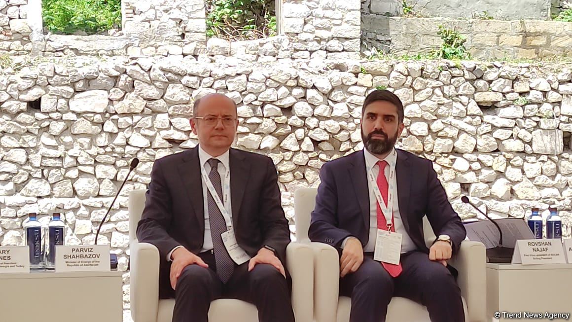 Şuşada Bakı Enerji Həftəsi çərçivəsində xüsusi sessiya keçirilir (FOTO)