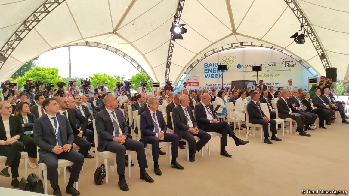 Şuşada Bakı Enerji Həftəsi çərçivəsində xüsusi sessiya keçirilir (FOTO)