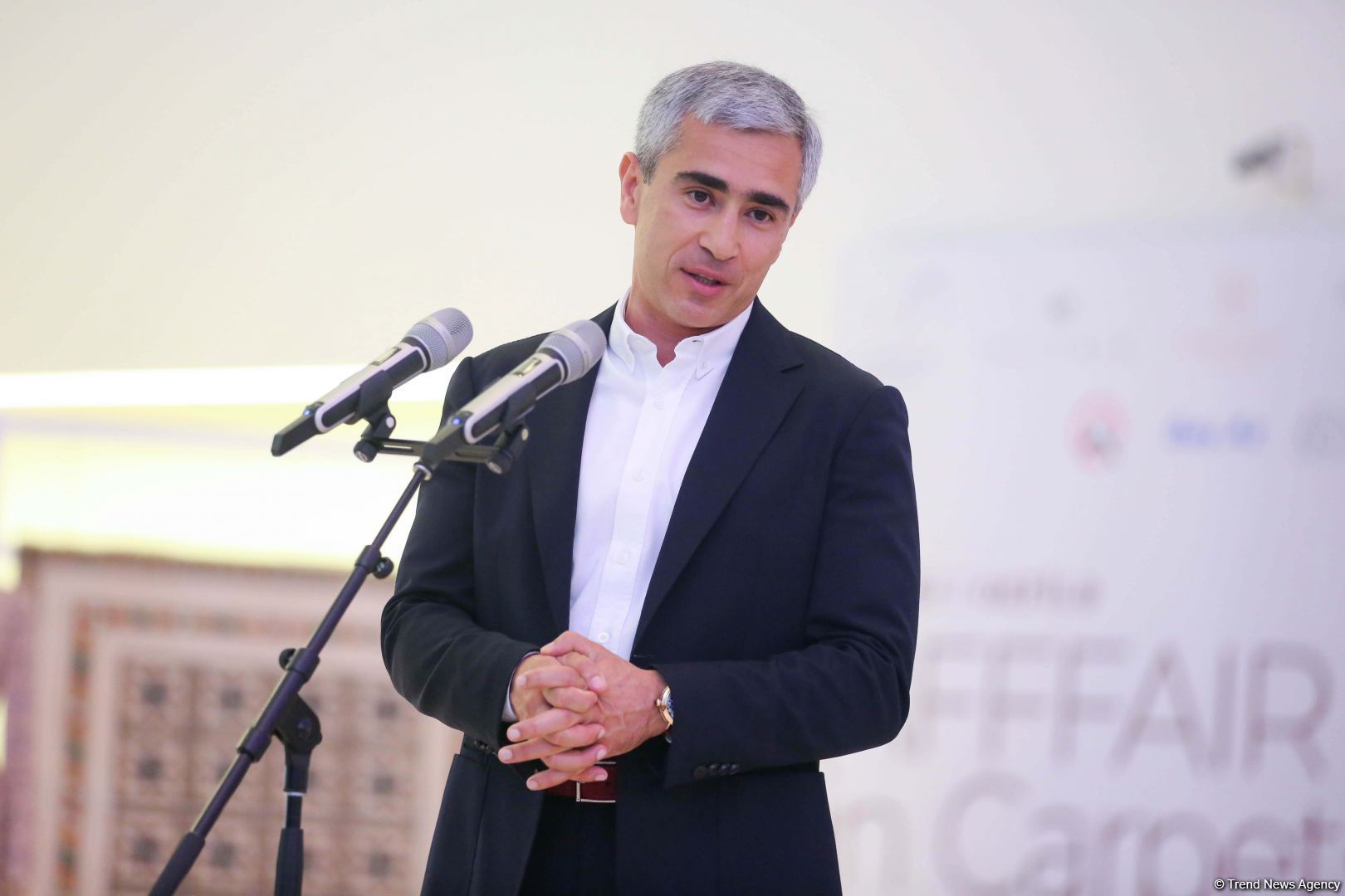 “Azərbaycan xalçası-ilmələrin rəqsi” adlı yeni xalça kolleksiyası təqdim olunub (FOTO)