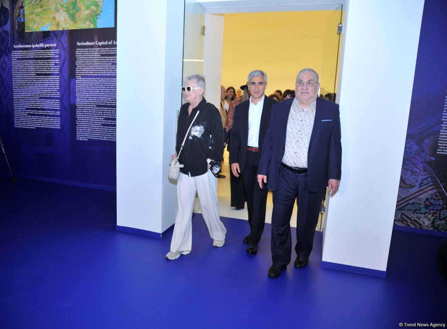 “Azərbaycan xalçası-ilmələrin rəqsi” adlı yeni xalça kolleksiyası təqdim olunub (FOTO)