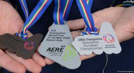 Avropa Çempionatında medallar qazanmış gimnastlar Azərbaycana qayıdıb (FOTO)