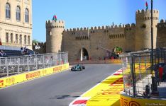 F1 pilotlarının birinci məşq sessiyası başa çatıb (FOTO)