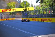 F1 pilotlarının birinci məşq sessiyası başa çatıb (FOTO)