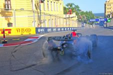 F1 pilotlarının birinci məşq sessiyası başa çatıb (FOTO)