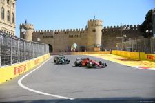F1 pilotlarının birinci məşq sessiyasına start verilib (FOTO)