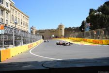 F1 pilotlarının birinci məşq sessiyasına start verilib (FOTO)