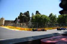 F1 pilotlarının birinci məşq sessiyasına start verilib (FOTO)