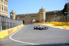 F1 pilotlarının birinci məşq sessiyasına start verilib (FOTO)