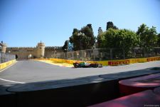 F1 pilotlarının birinci məşq sessiyasına start verilib (FOTO)