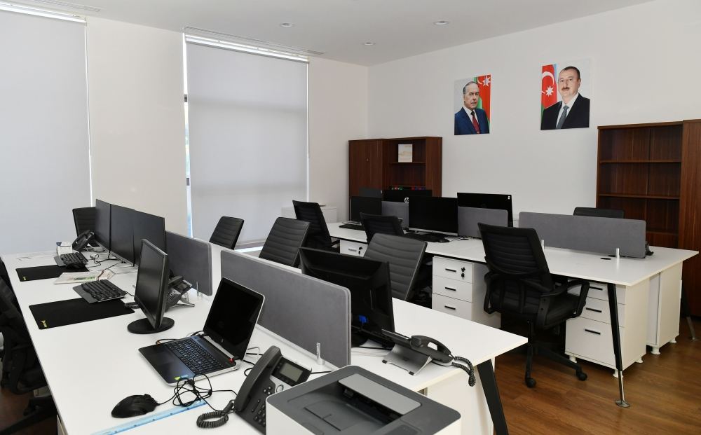 Prezident İlham Əliyev Bakıda yeni elektrik yarımstansiyasının və Rəqəmsal Şəbəkələrin Baş İdarəetmə Mərkəzinin açılışında iştirak edib (FOTO/VİDEO)