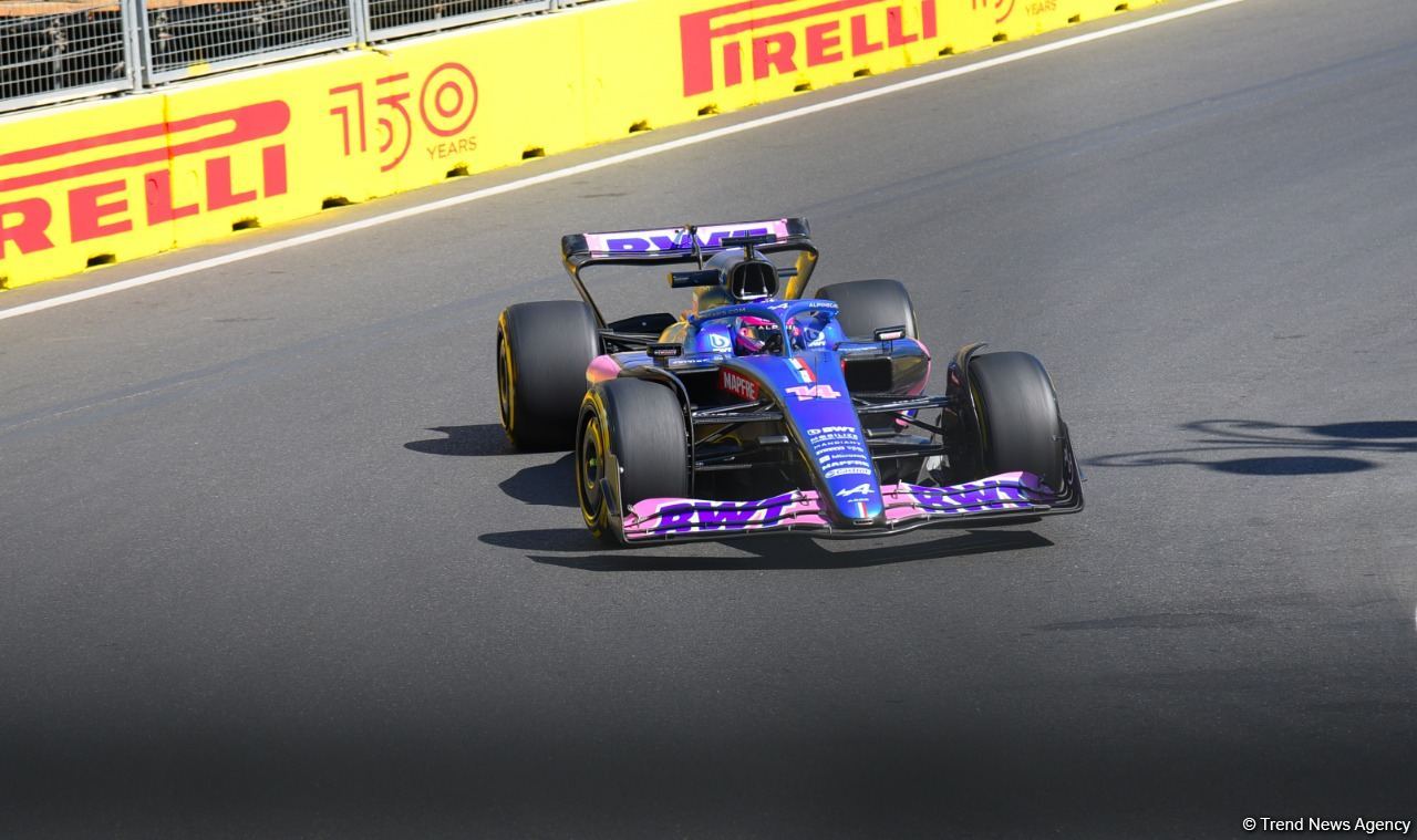 F1 pilotlarının birinci məşq sessiyası başa çatıb (FOTO)