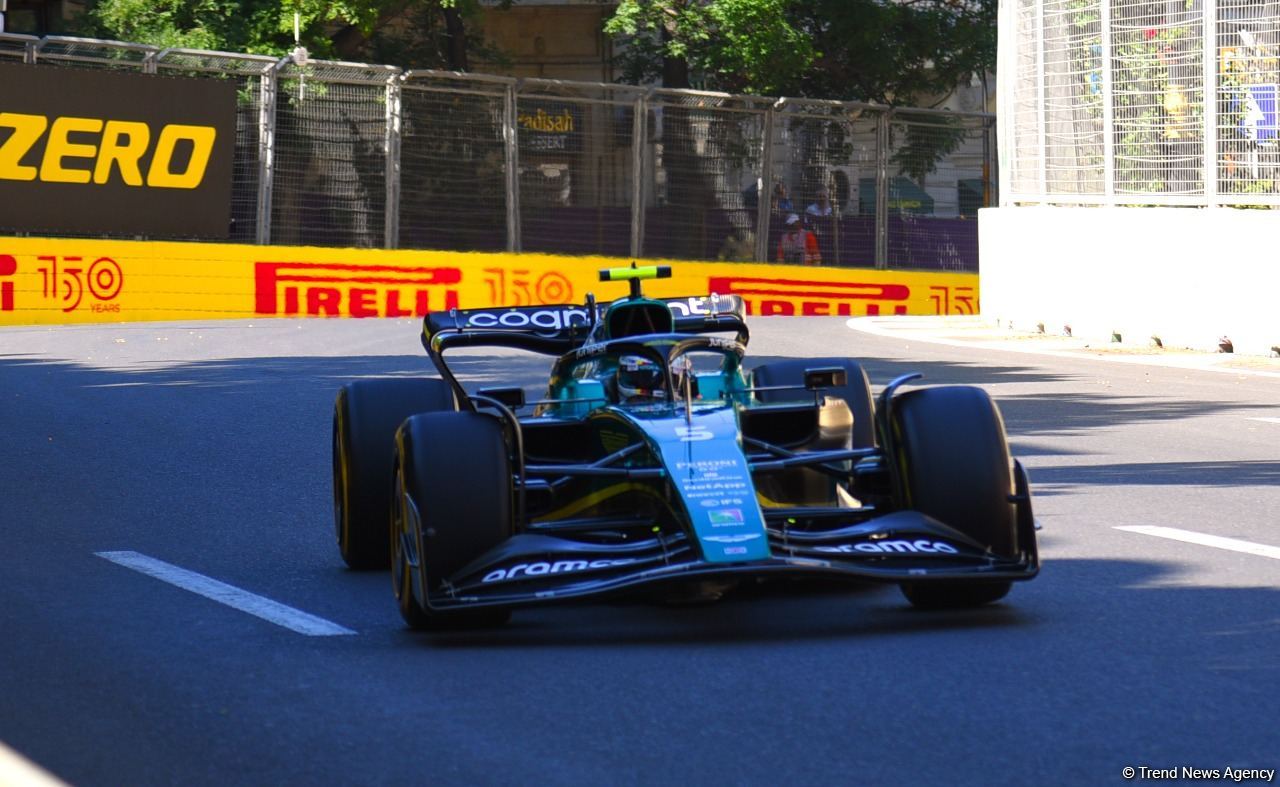 F1 pilotlarının birinci məşq sessiyası başa çatıb (FOTO)