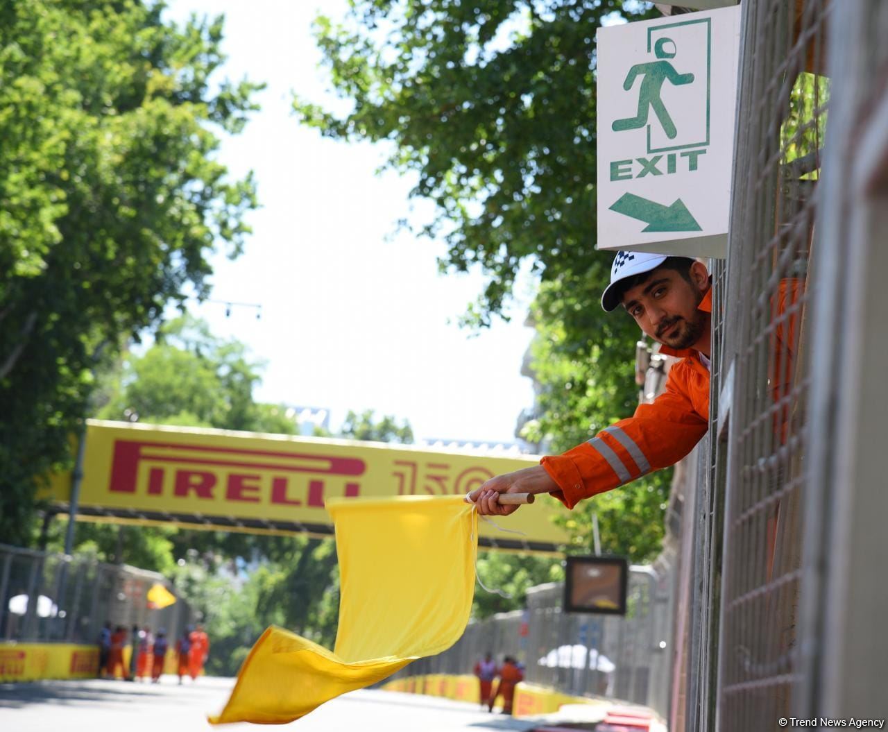 F1 pilotlarının birinci məşq sessiyasına start verilib (FOTO)