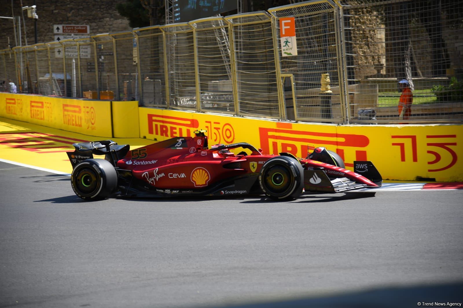 F1 pilotlarının birinci məşq sessiyasına start verilib (FOTO)