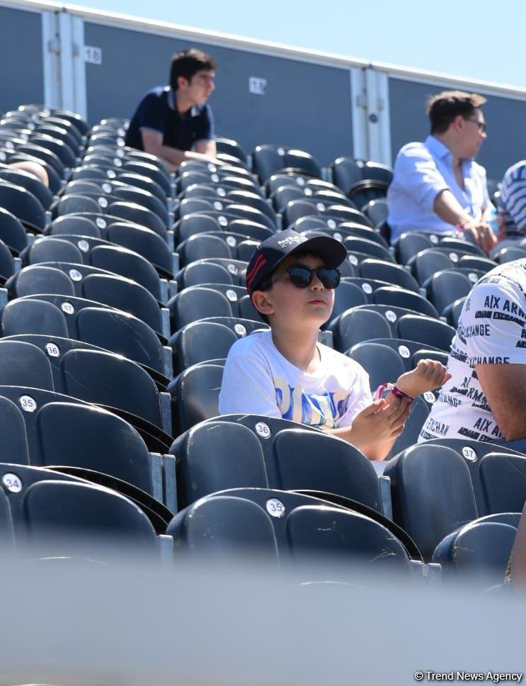 Formula 1 pilotlarının üçüncü məşq sessiyası başa çatıb (FOTO)