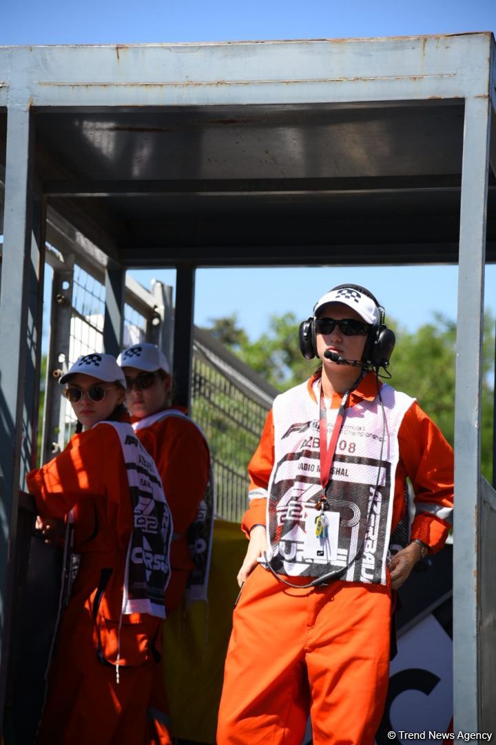 Formula 1 pilotlarının üçüncü məşq sessiyası başa çatıb (FOTO)