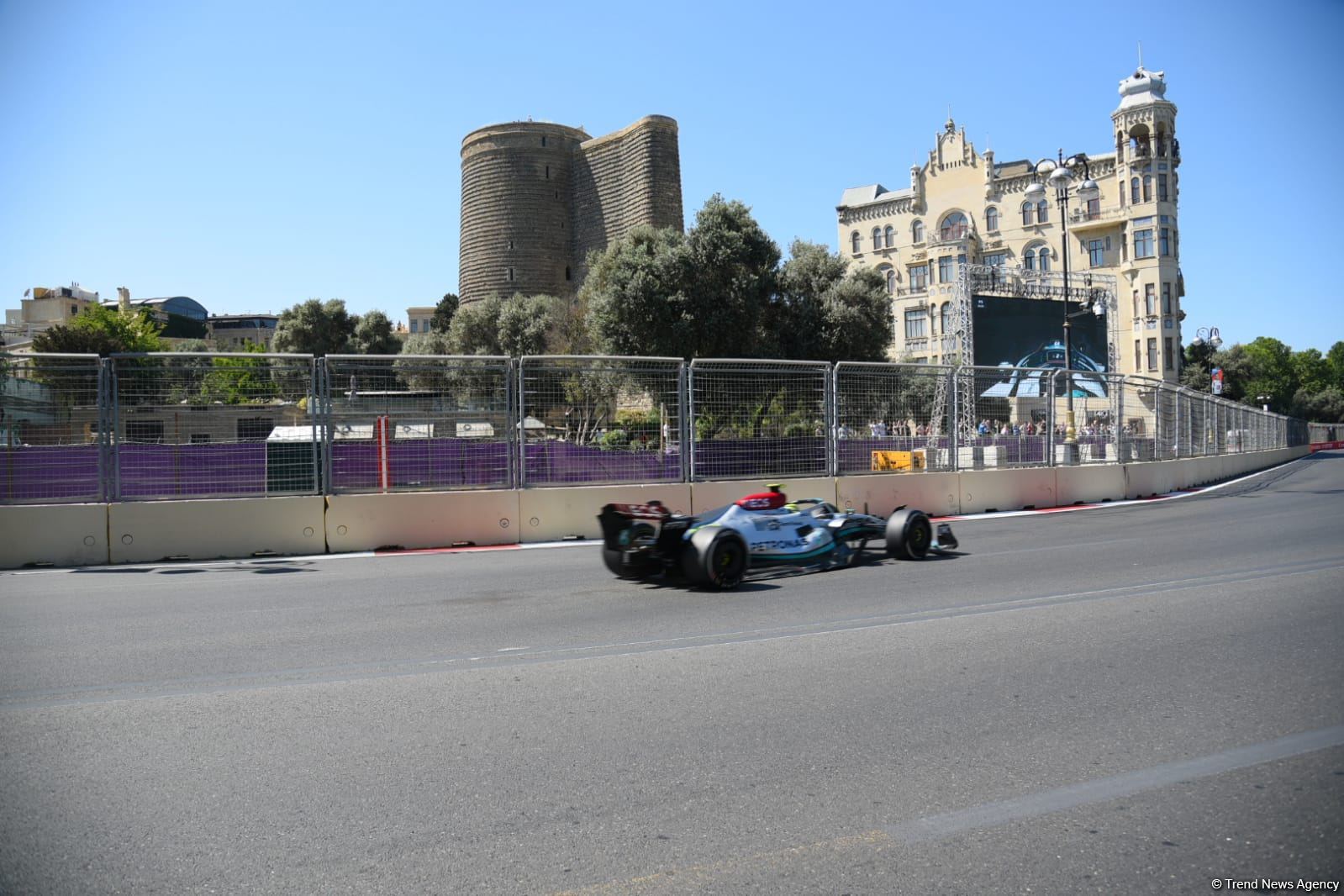 Formula 1 pilotlarının üçüncü məşq sessiyası başa çatıb (FOTO)