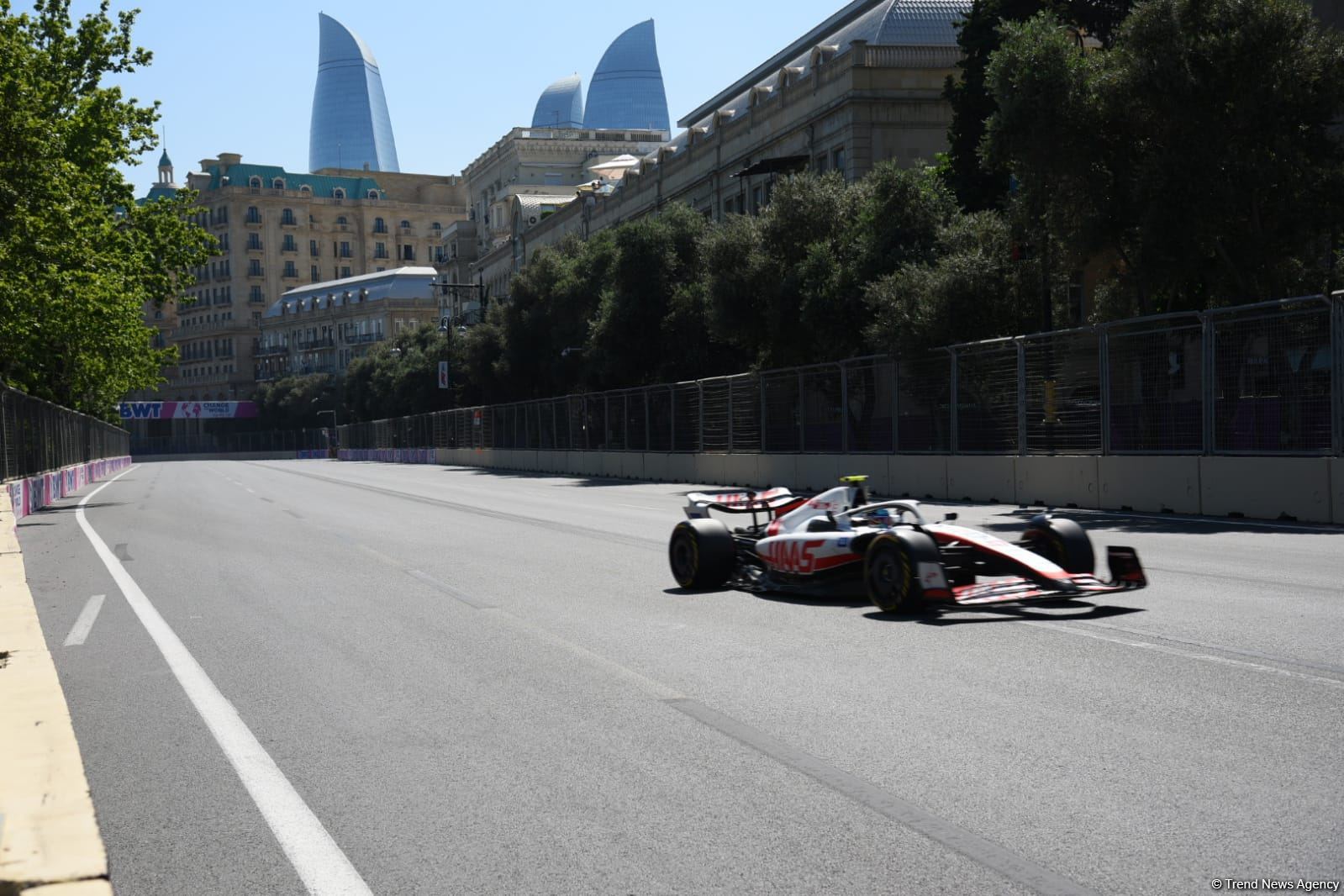 Formula 1 pilotlarının üçüncü məşq sessiyası başa çatıb (FOTO)
