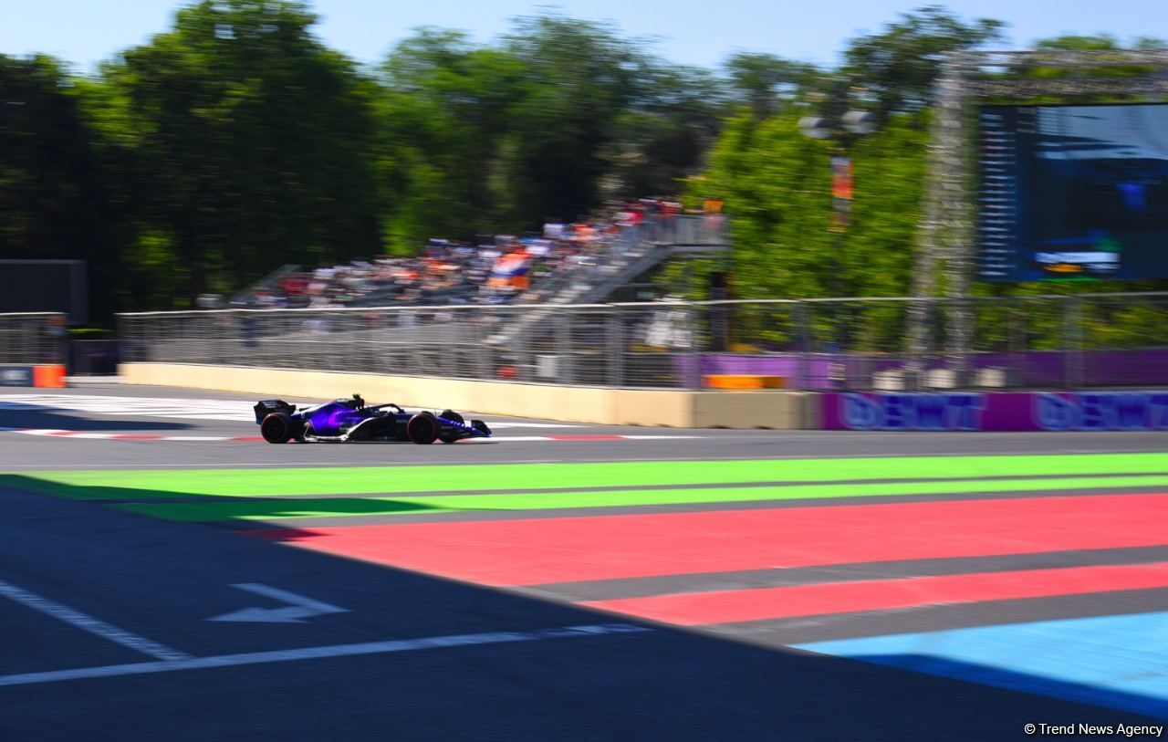 Formula 1 pilotlarının kvalifikasiya sessiyası başlayıb (FOTO)