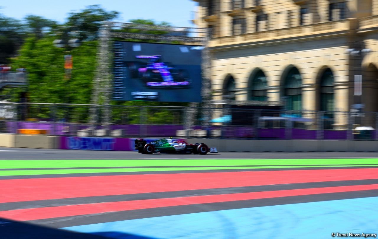 Formula 1 pilotlarının kvalifikasiya sessiyası başlayıb (FOTO)