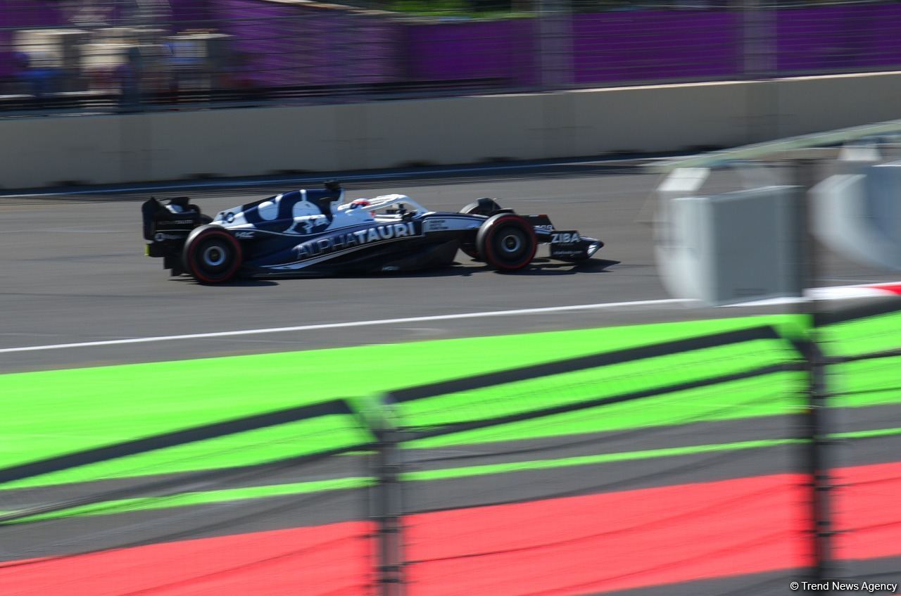 Formula 1 pilotlarının kvalifikasiya sessiyası başlayıb (FOTO)