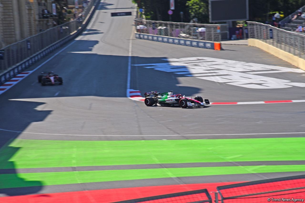 Formula 1 pilotlarının kvalifikasiya sessiyası başlayıb (FOTO)