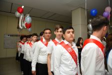 Məktəblərdə "Son zəng" çalındı (FOTOSESSİYA)
