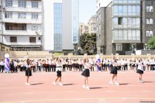 Məktəblərdə "Son zəng" çalındı (FOTOSESSİYA)